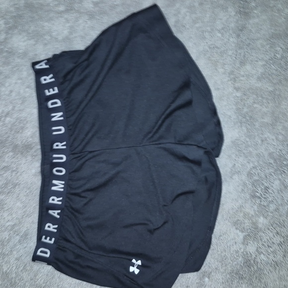 Under Armour Women's Black Athletic Shorts - Picture 2 of 10
